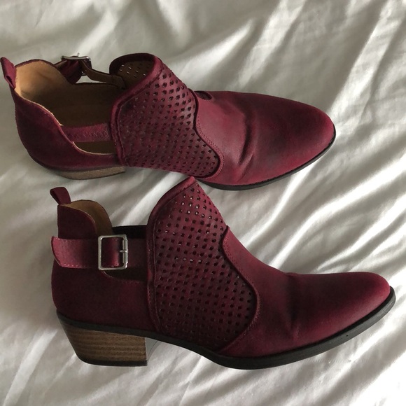 J. Adams ankle boot - Picture 2 of 9